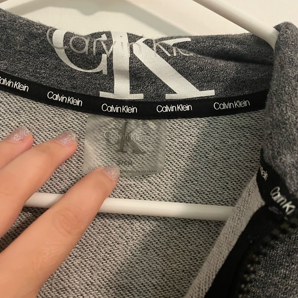 Calvin Klein Gray Long Sleeve Top - Picture 3 of 4